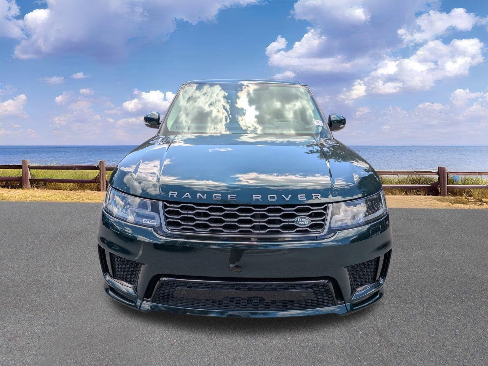 Used 2019 British Racing Green Metallic Land Rover Dynamic image 10