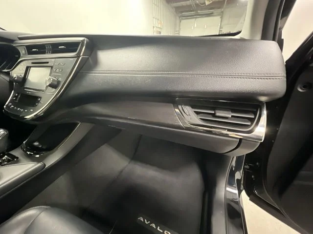 Used 2017 Black Toyota XLE image 28