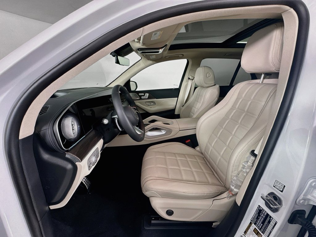 New 2027 MANUFAKTUR Moonlight White Metallic Mercedes-Benz GLE 450 image 21