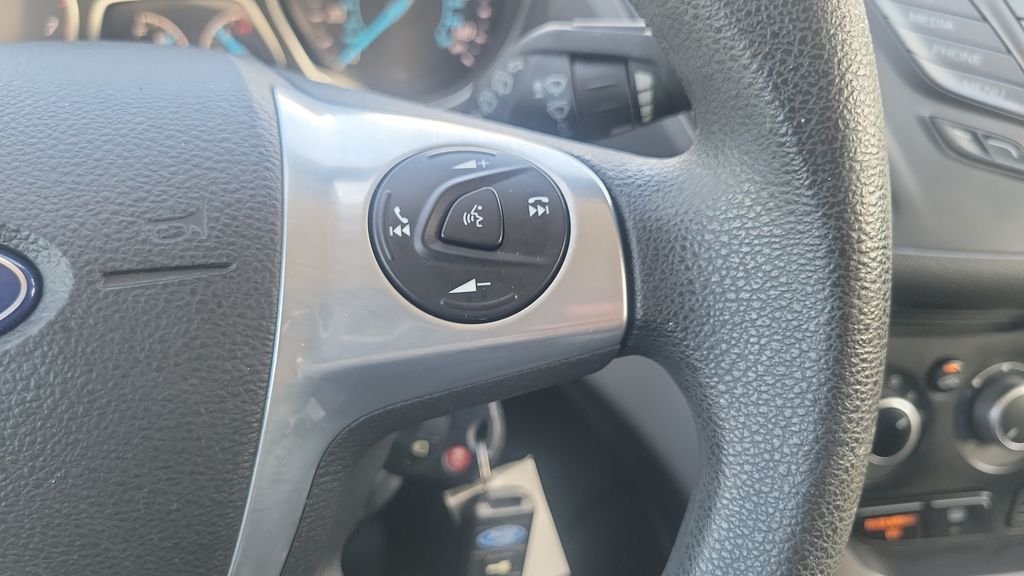 Used 2015 Blue Ford SE image 19