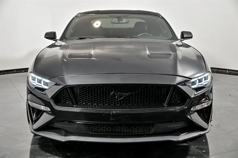 Used 2018 Shadow Black Ford GT Premium image 4