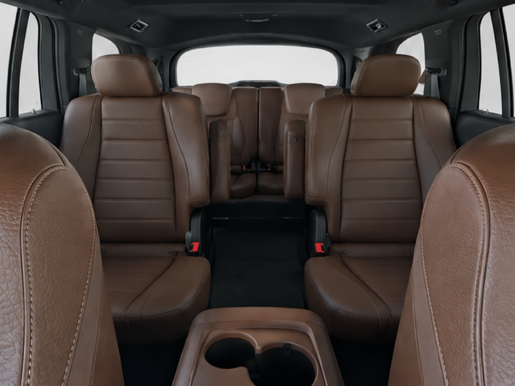 Certified Used 2025 Polar White Mercedes-Benz GLS 450 image 15