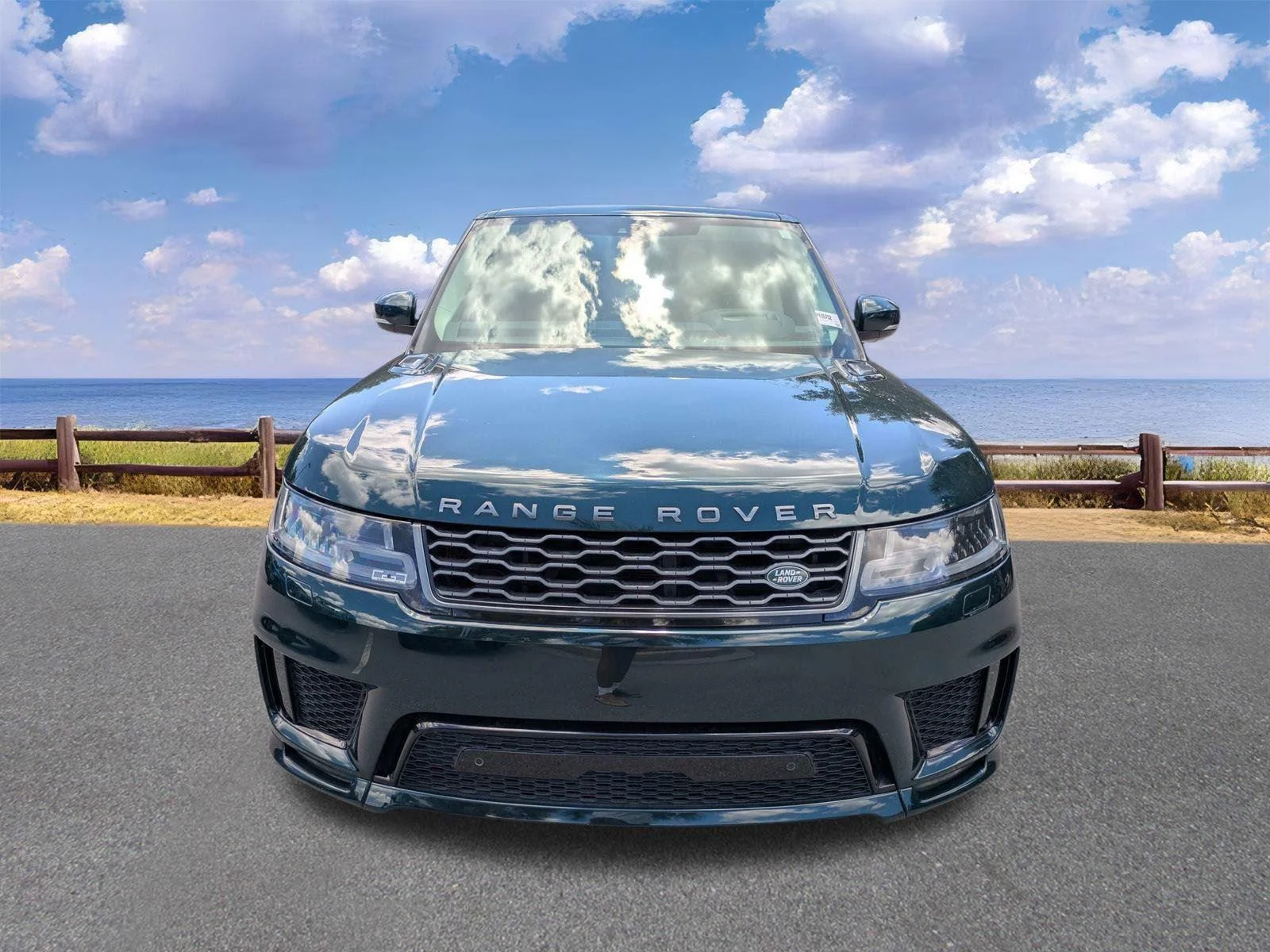 Used 2019 British Racing Green Metallic Land Rover Dynamic image 10