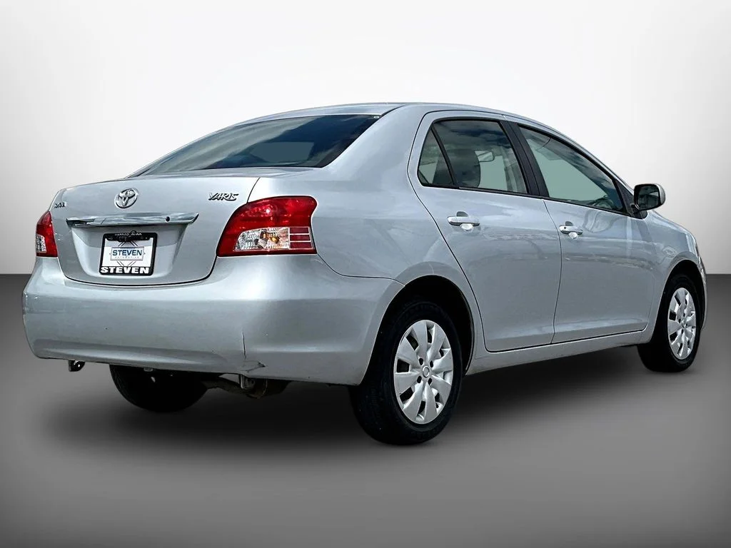 Used 2010 Silver Toyota Base image 6