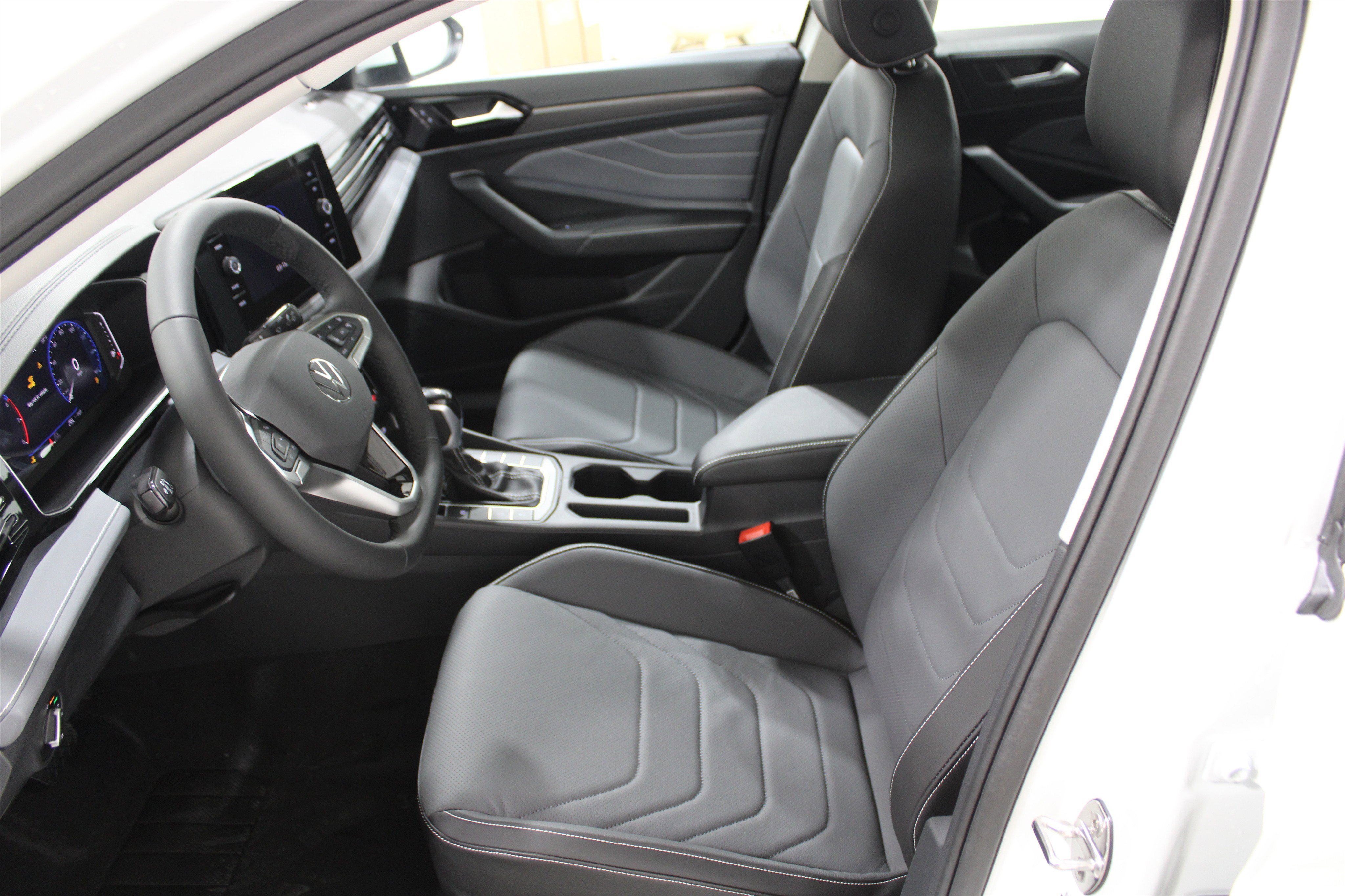 New 2026 Opal White Pearl Volkswagen SEL image 3