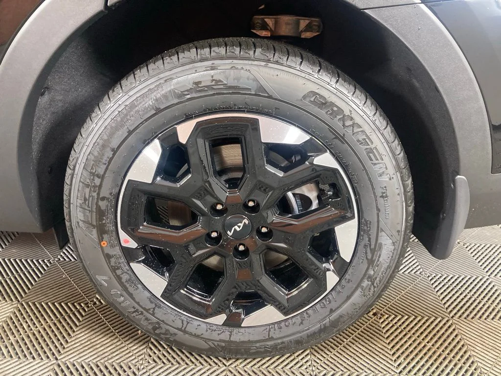 New 2026 Ebony Black Kia S image 22