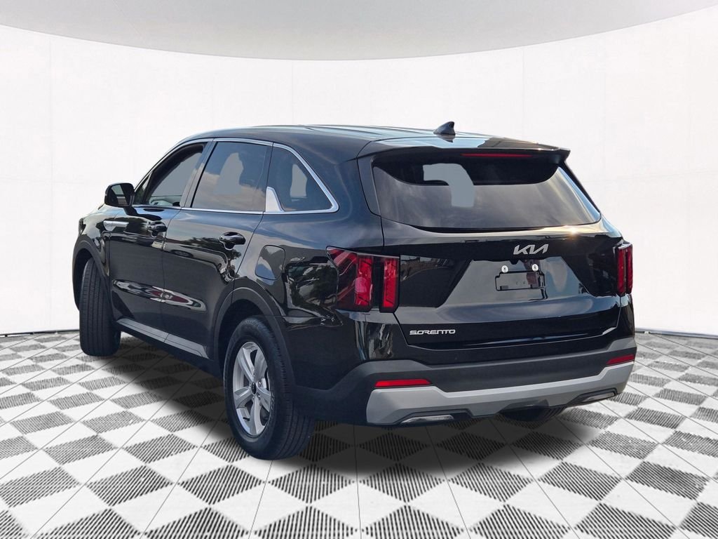2024 Kia Sorento LX - Photo 22