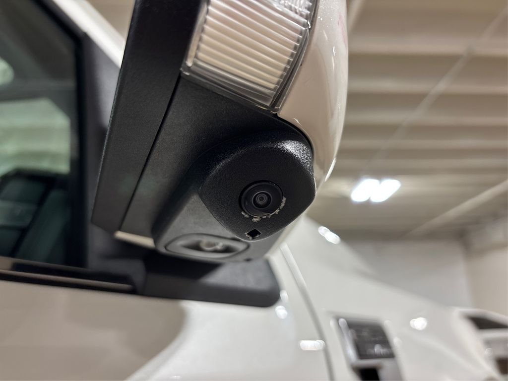 Used 2021 White Ford Limited image 18