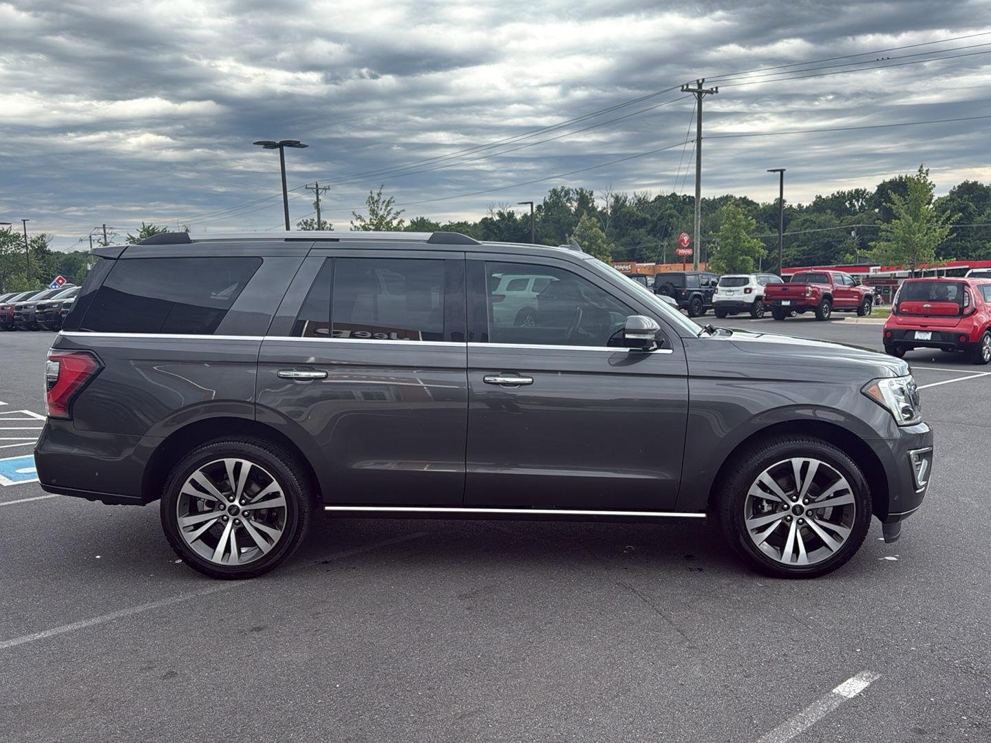 Used 2020 Magnetic Metallic Ford Limited image 6