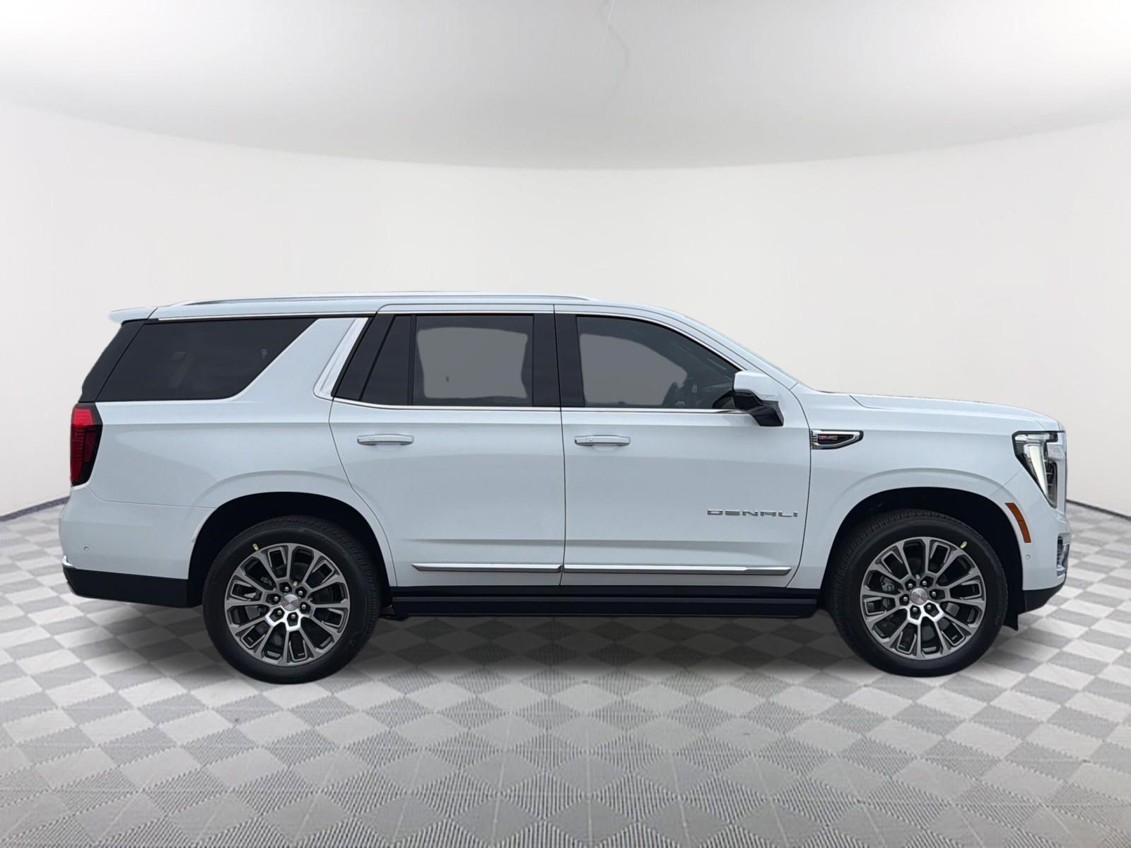 2026 GMC Yukon Denali - Photo 6