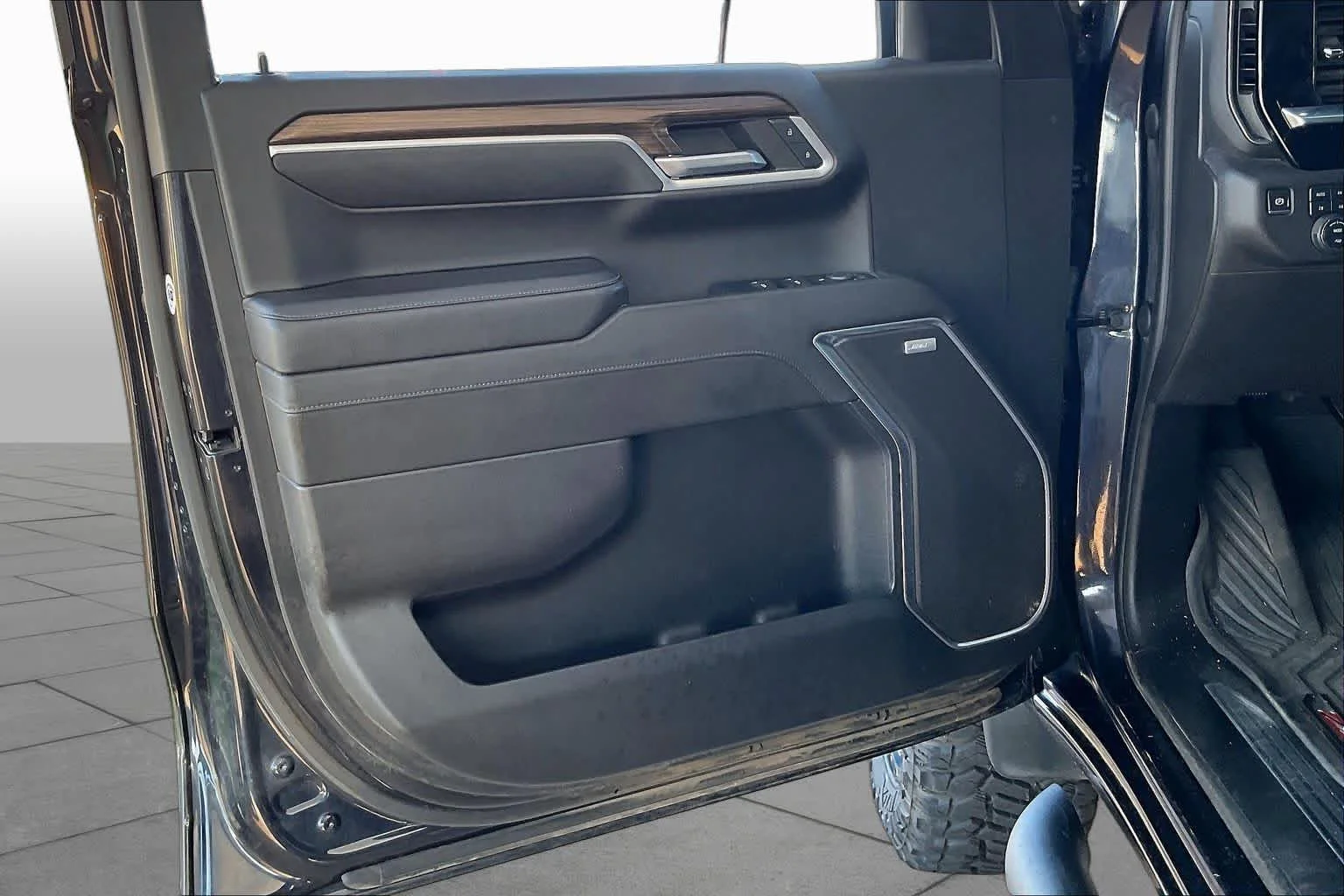 Used 2022 Dark Ash Metallic Chevrolet RST image 21