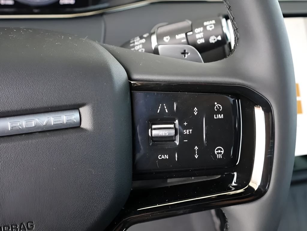 New 2026 Seoul Pearl Silver Land Rover Dynamic image 27