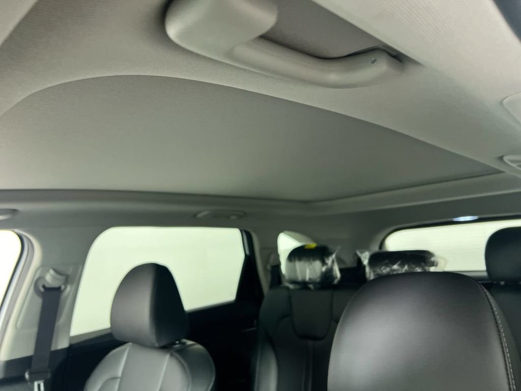 New 2026 Glacial White Pearl Kia S image 19
