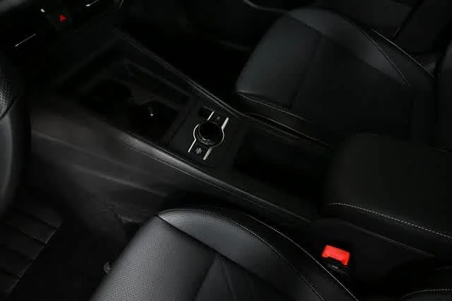 2026 Volkswagen Tiguan SE R-LINE BLACK - Photo 17