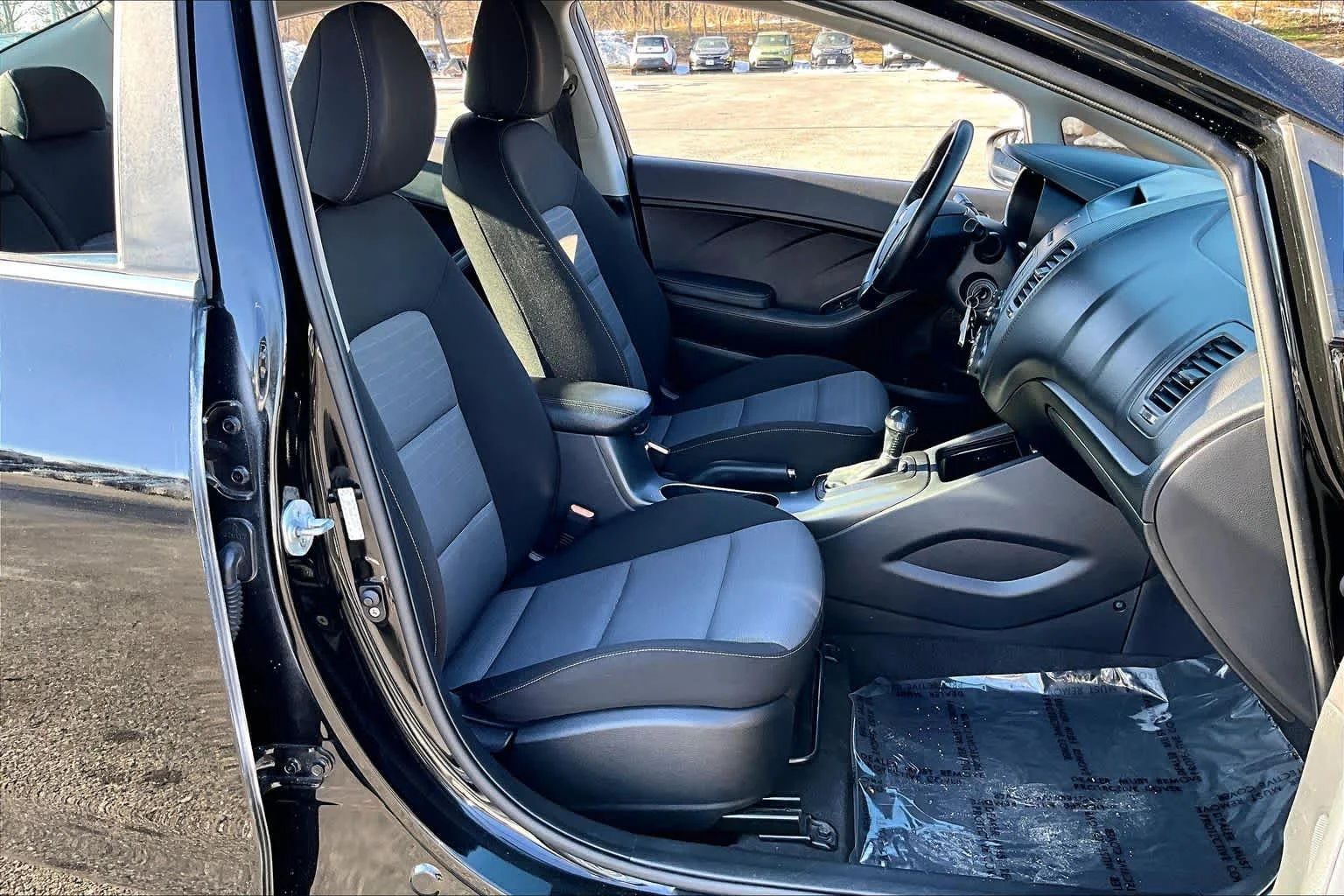 Used 2016 Aurora Black Pearl Kia EX image 16