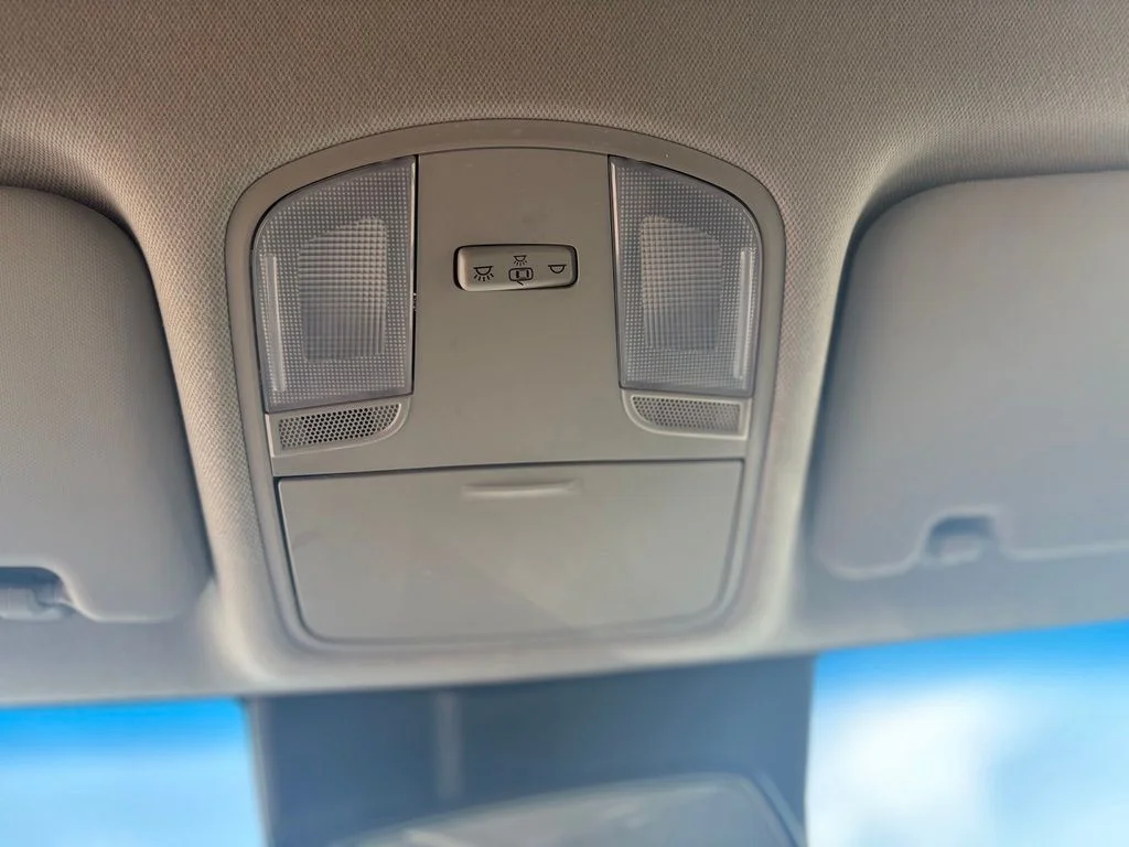 Used 2022 Black Hyundai SEL image 17