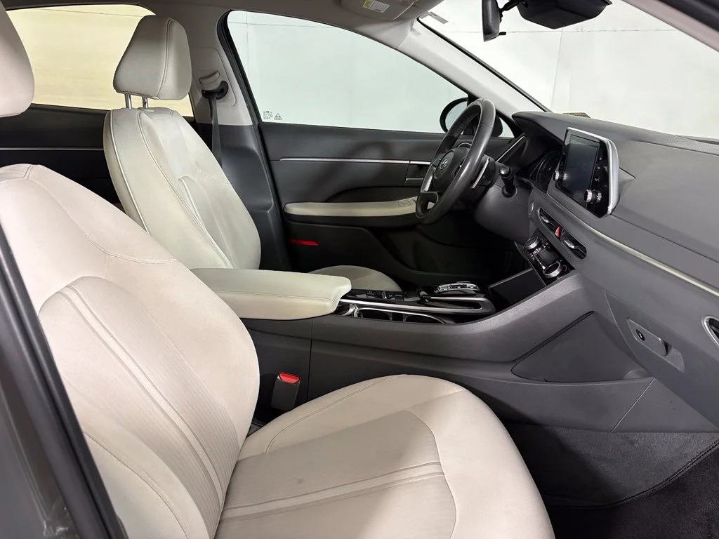Used 2022 Gray Hyundai SEL image 14