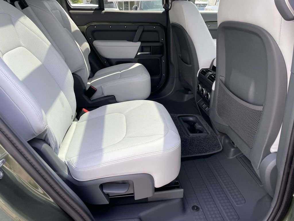 New 2026 Woolstone Green Land Rover S image 21