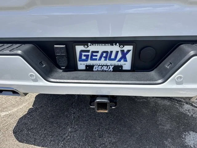 Used 2024 White GMC AT4 image 48