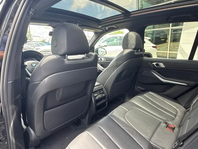 Used 2021 Jet Black BMW xDrive40i image 15