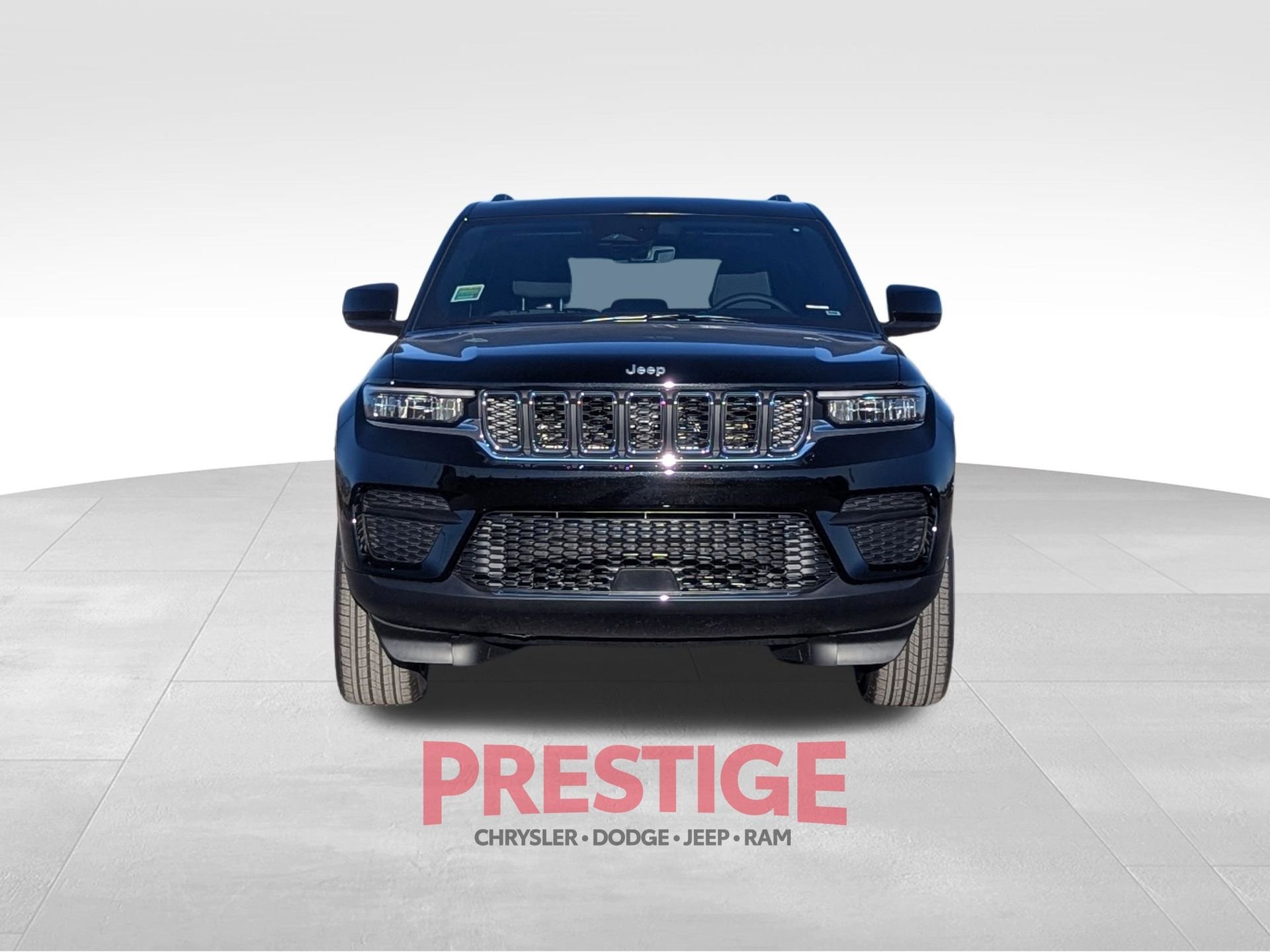 New 2026 Diamond Black Crystal Pearl-Coat Exterior Paint Jeep Laredo X image 2