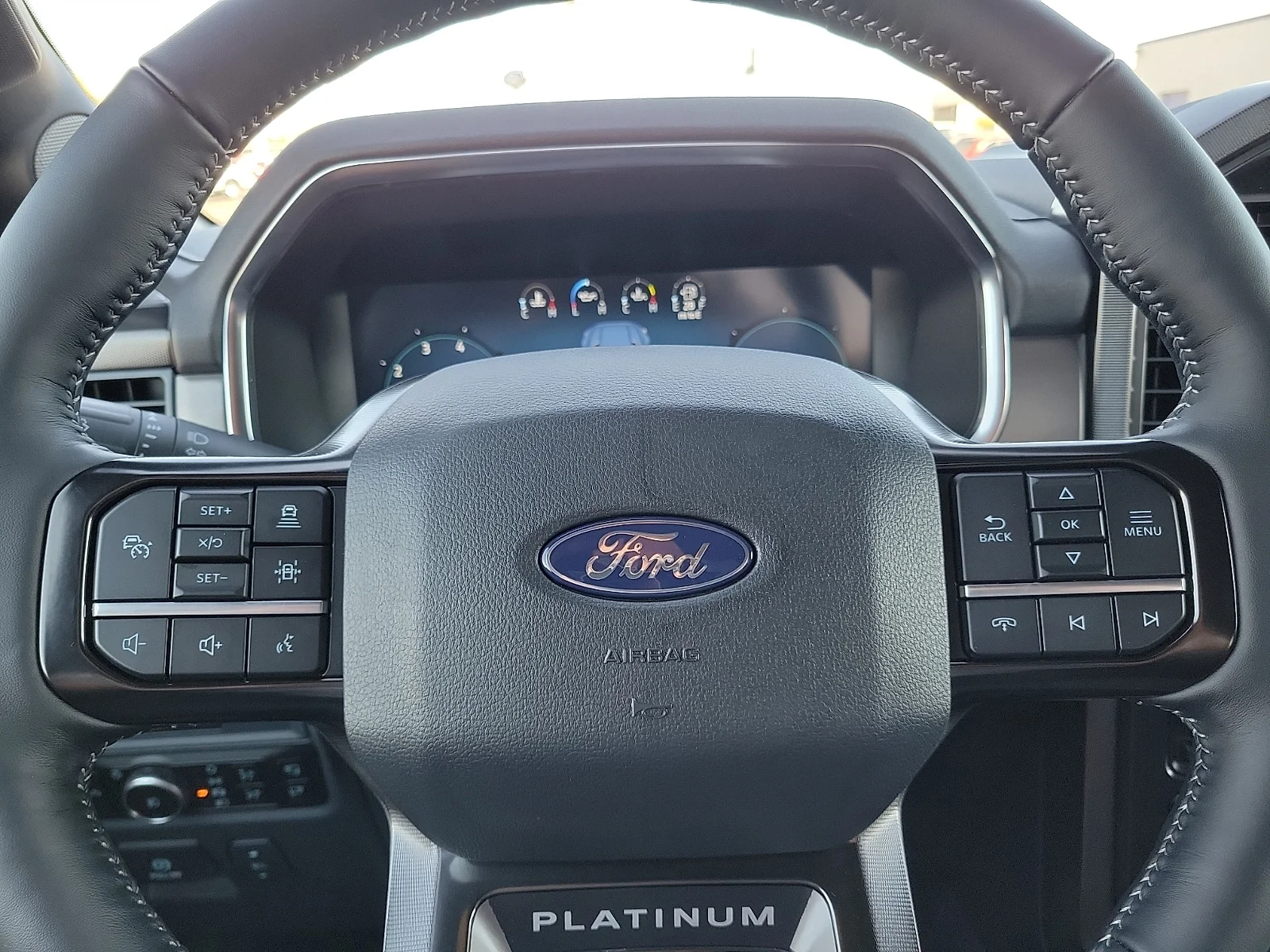 New 2026 Star White Metallic Tri-Coat Ford Platinum&reg; image 17