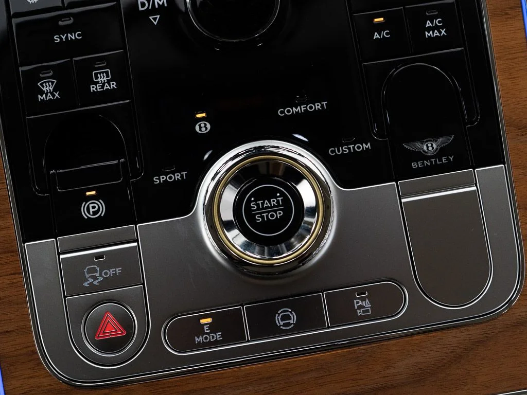 New 2026 Sequin Blue - by Mulliner Bentley Azure image 31