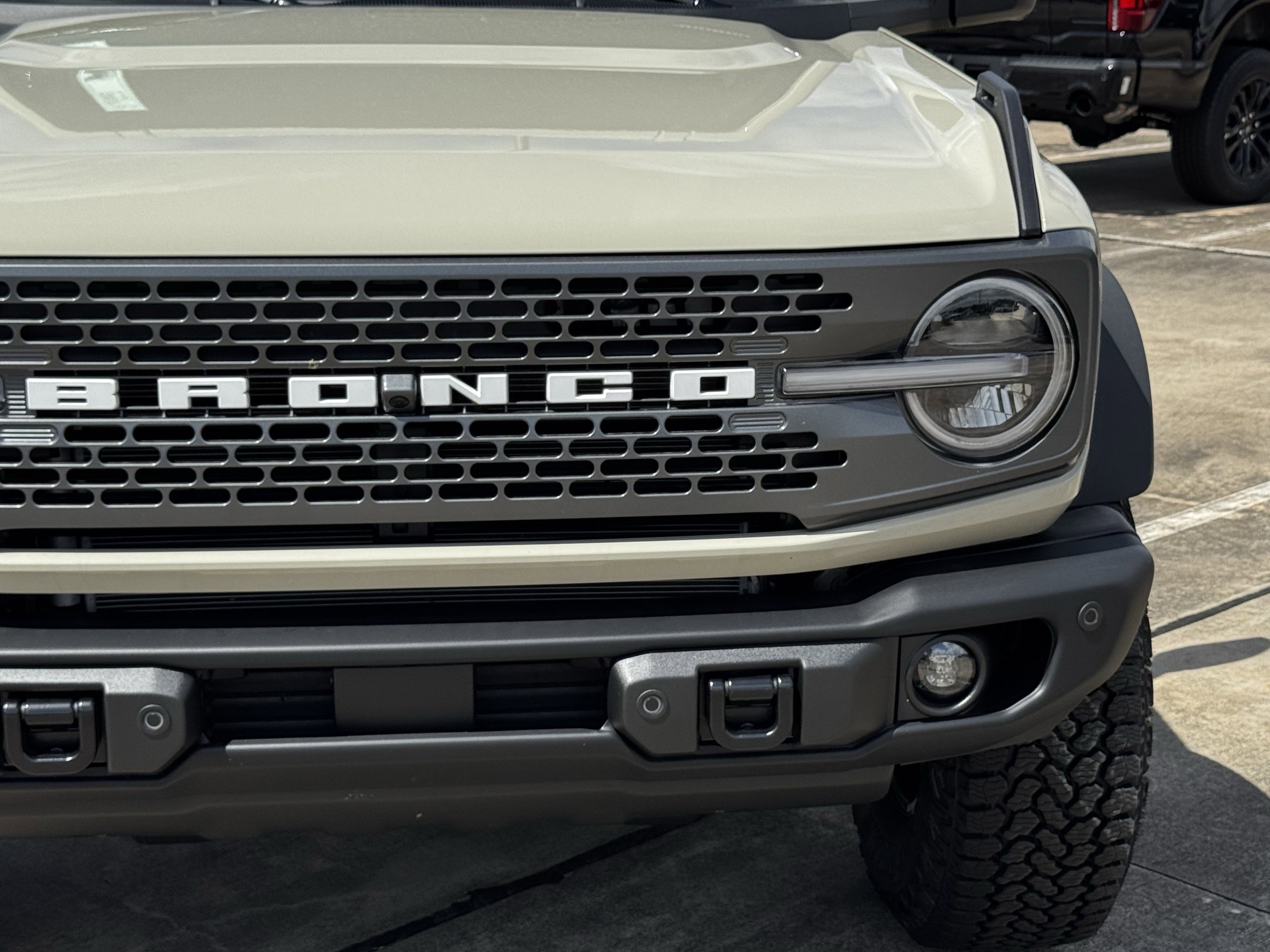 New 2026 Desert Sand Ford Badlands image 4