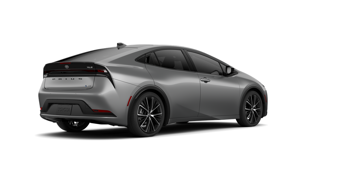 New 2026 Guardian Gray Toyota XLE image 32