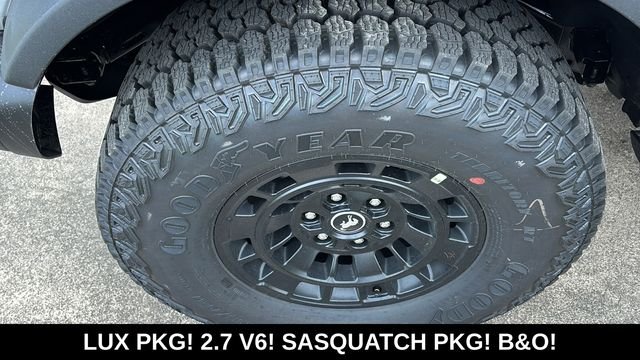 New 2026 Avalanche Gray Ford Badlands image 34