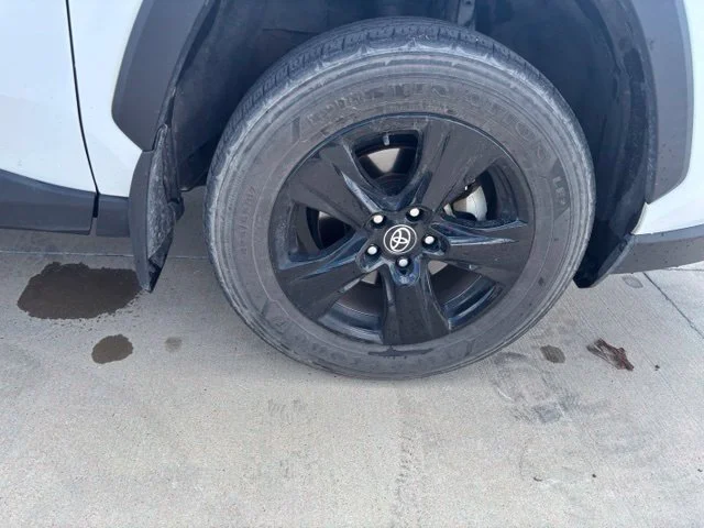 Used 2023 White Toyota XLE image 15