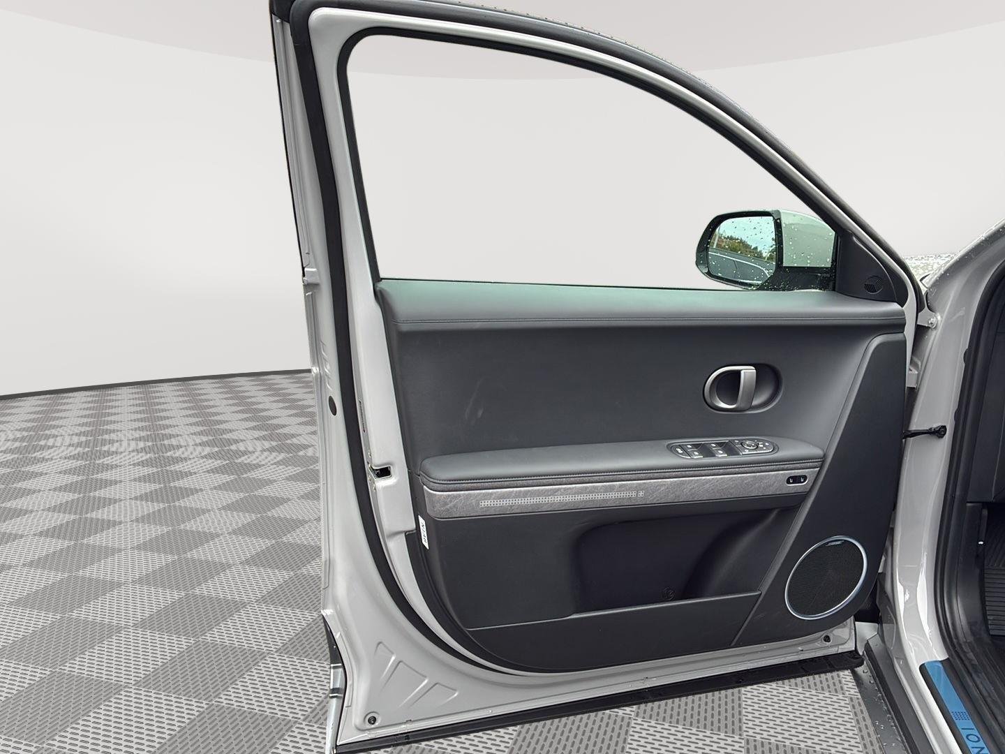 Used 2026 Abyss Black Hyundai Limited image 25