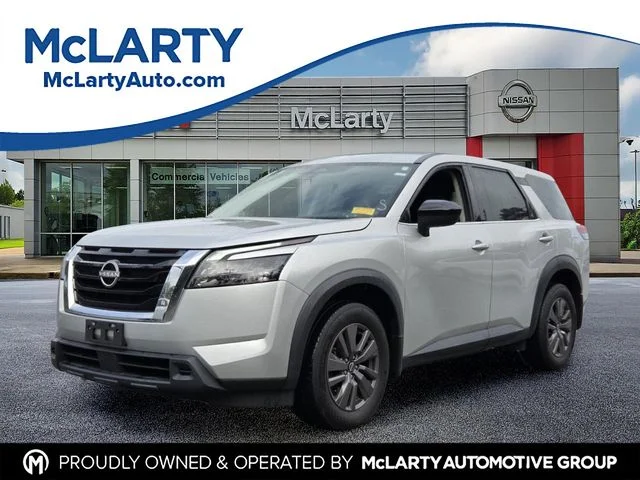 2024 Nissan Pathfinder S