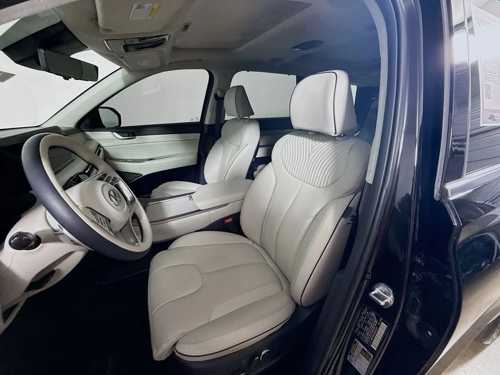 Used 2024 Abyss Black Pearl Hyundai Calligraphy image 21