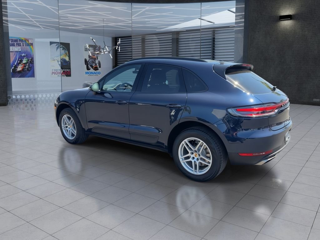 Used 2021  Porsche Base image 6