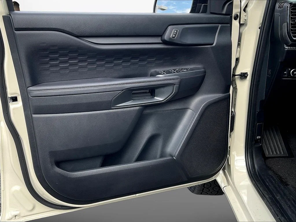New 2026 Desert Sand Ford XLT image 25