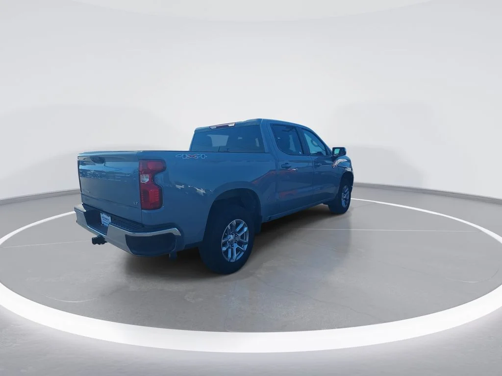 Used 2024 Gray Chevrolet LT image 8