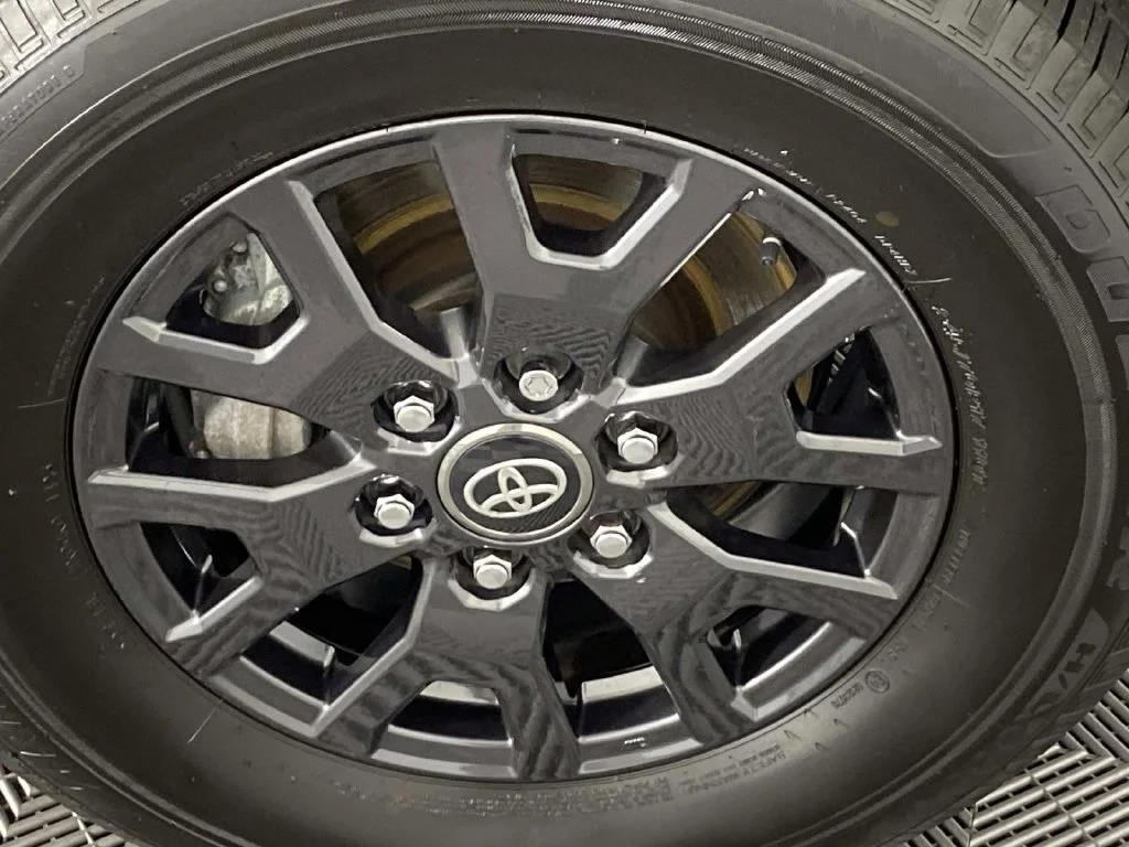 Used 2025 Cutting Edge Toyota SR5 image 29