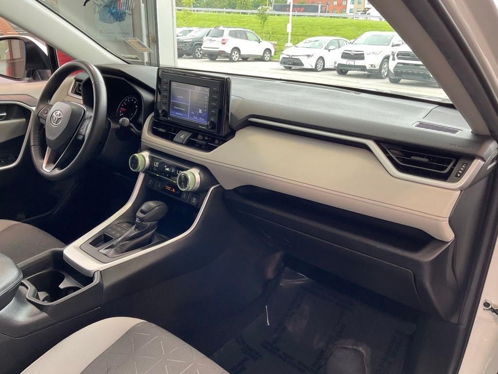 Used 2021 White Toyota XLE image 17