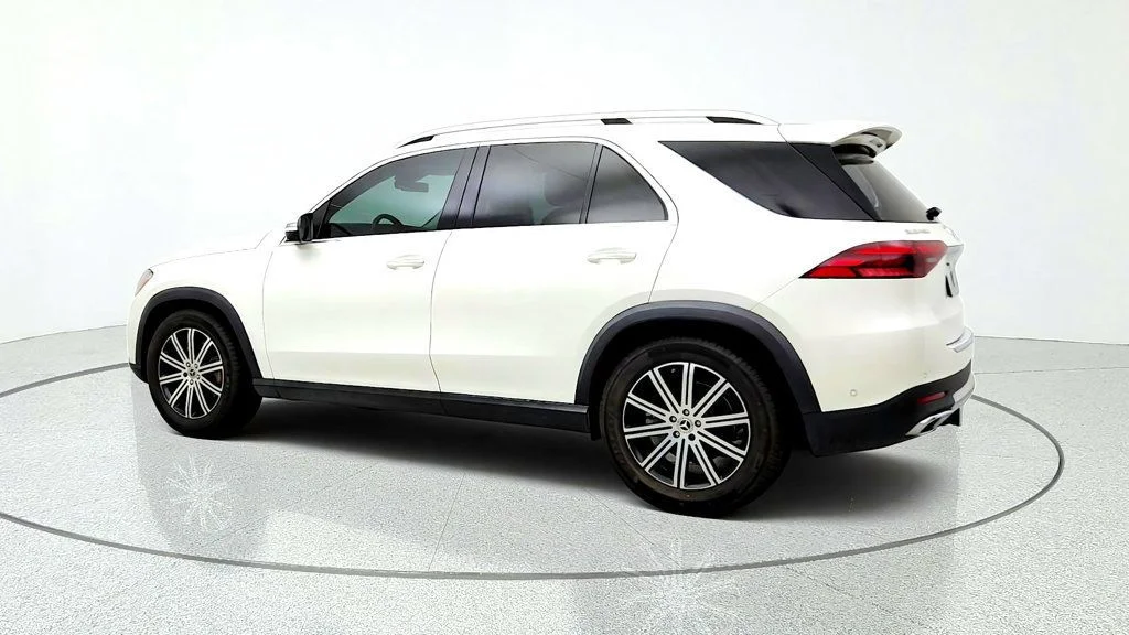 Used 2024 MANUFAKTUR Diamond White Metallic Mercedes-Benz GLE 450 4MATIC® SUV w/ 3rd Row Seating & Driver Assistance Pkg image 7