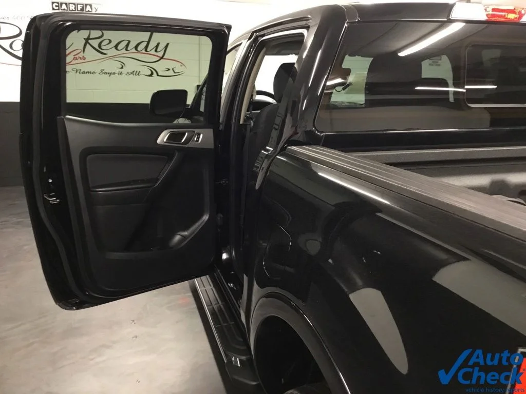 Used 2019 Black Ford XLT image 33