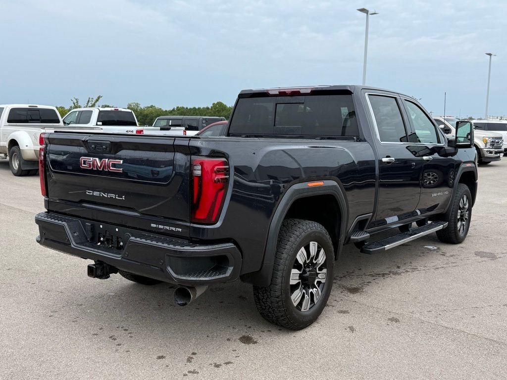 Used 2025 Silver GMC Denali image 18