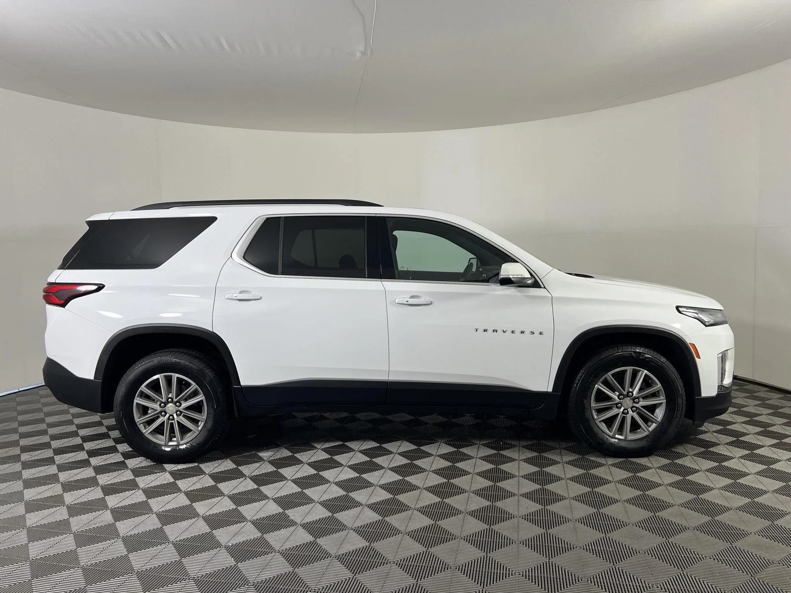 Used 2023 Summit White Chevrolet LT image 27