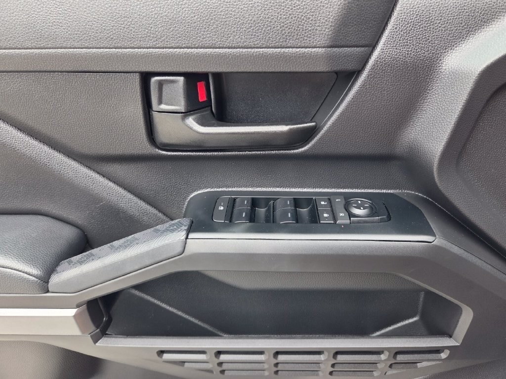2025 Toyota Tacoma SR5 - Photo 22