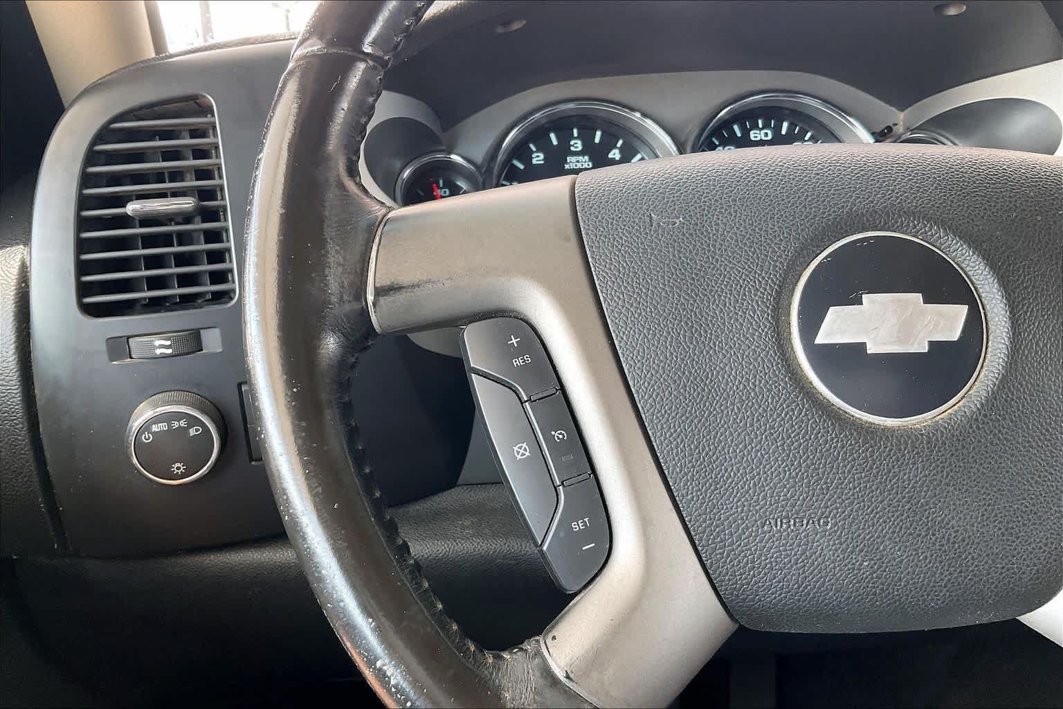 Used 2008 BLACK Chevrolet LT w/1LT image 22