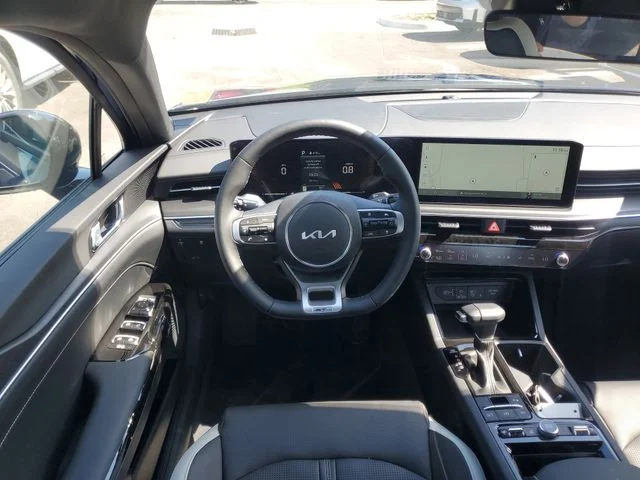 2025 Kia K5 GT-Line - Photo 25