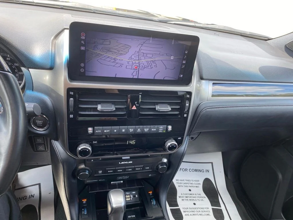 Used 2022 Black Lexus 460 image 20