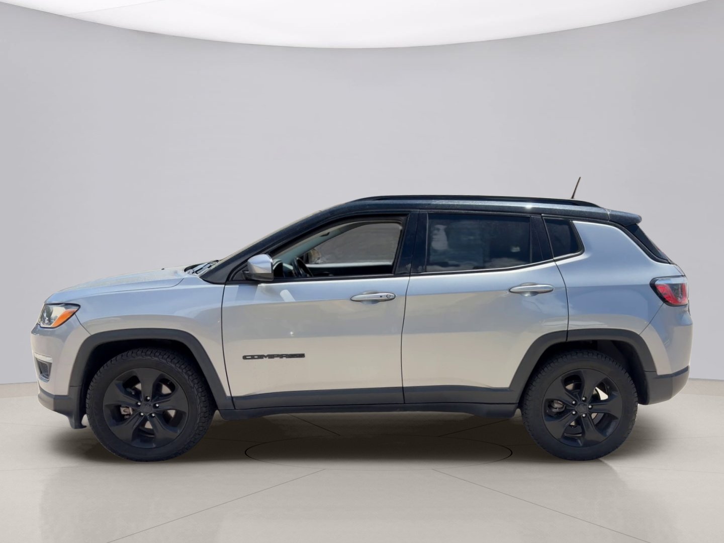 Used 2019 Silver Jeep ALTITUDE image 8