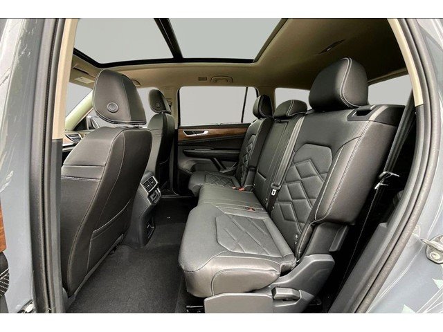 New 2026 Pure Gray Volkswagen 2.0T SE W/TECHNOLOGY image 23