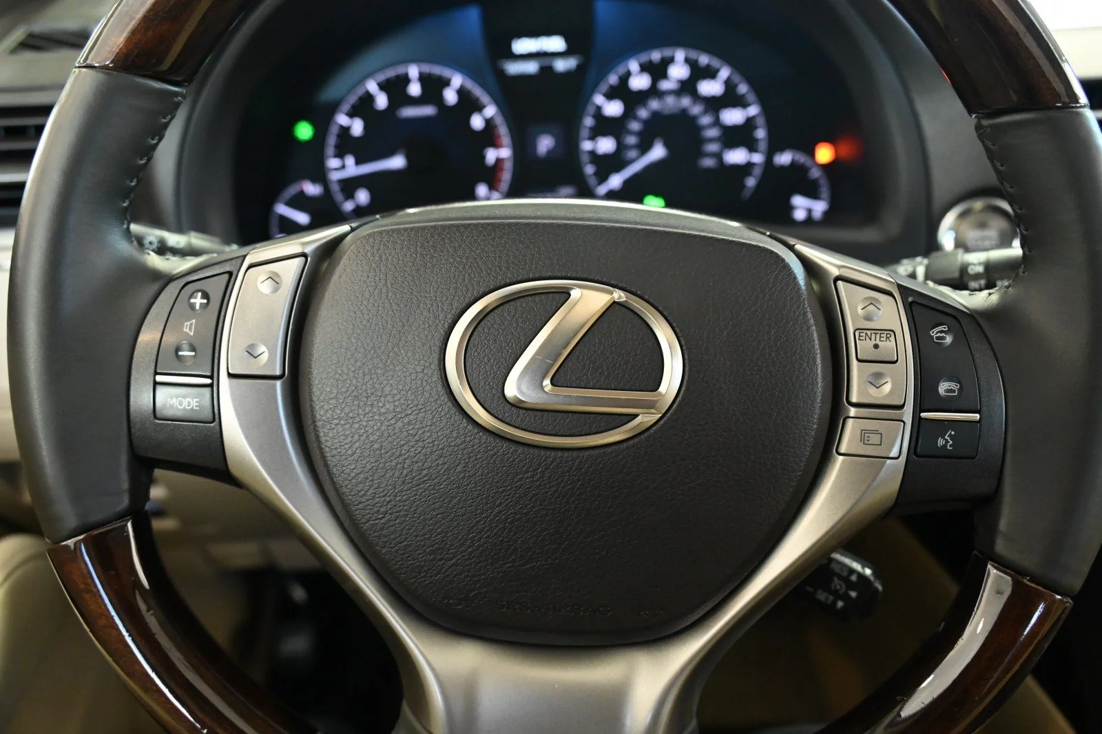 Used 2015 Black Lexus 350 image 9